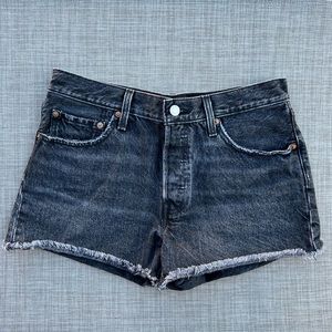 Levi’s Frayed Shorts Sz 28
